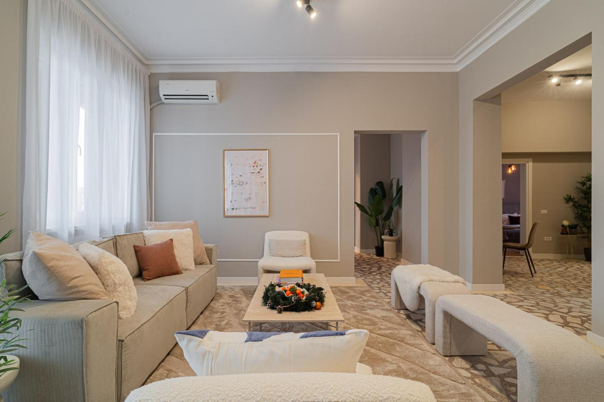 Loggia & Luxe 5Br Penthouse In Universitatii Area Bucureşti Exterior foto